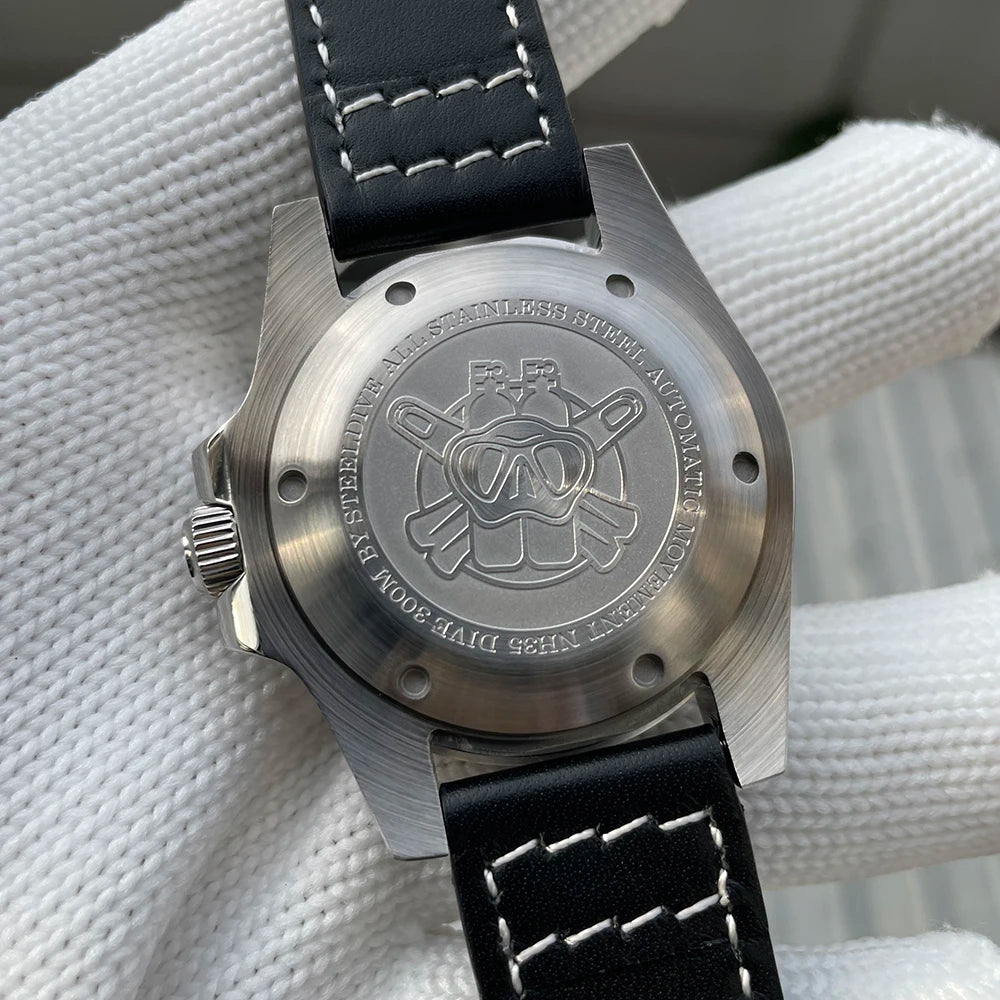 STEELFLIER SF754V D300 SubMariner